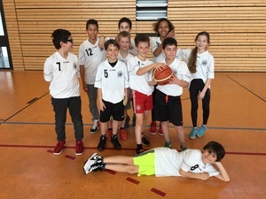 17_Basketball  Zwischenrunde beim Wettbewerb-Jugend trainiert fr Olympia 