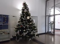 17_Weihnachtlich geschmcktes Schulhaus_04