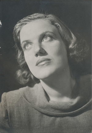 Inge Borkh als Sieglinde bei den Bayreuther Festspielen 1952. Foto: Liselotte Strelow 1952