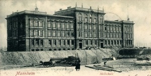 Mollschule auf einer Ansichtskarte vom August 1900